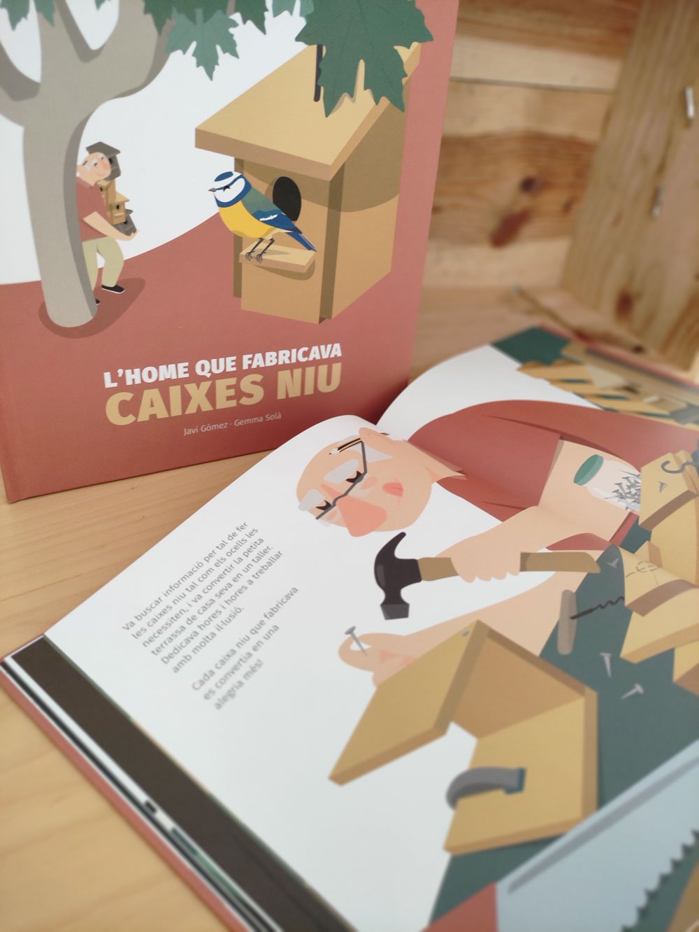 l'home que fabricava caixes niu